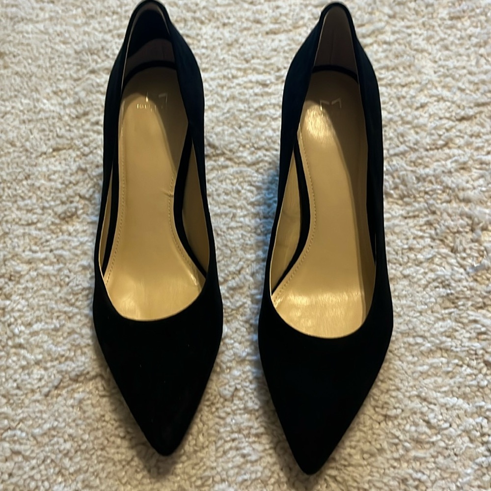 Marc Fisher black suede block healed pumps size 10 Medium